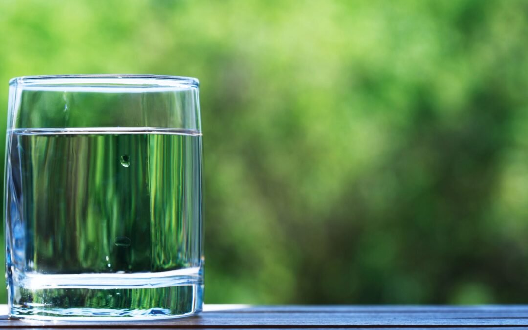 How to easily reset your energy with a glass of water